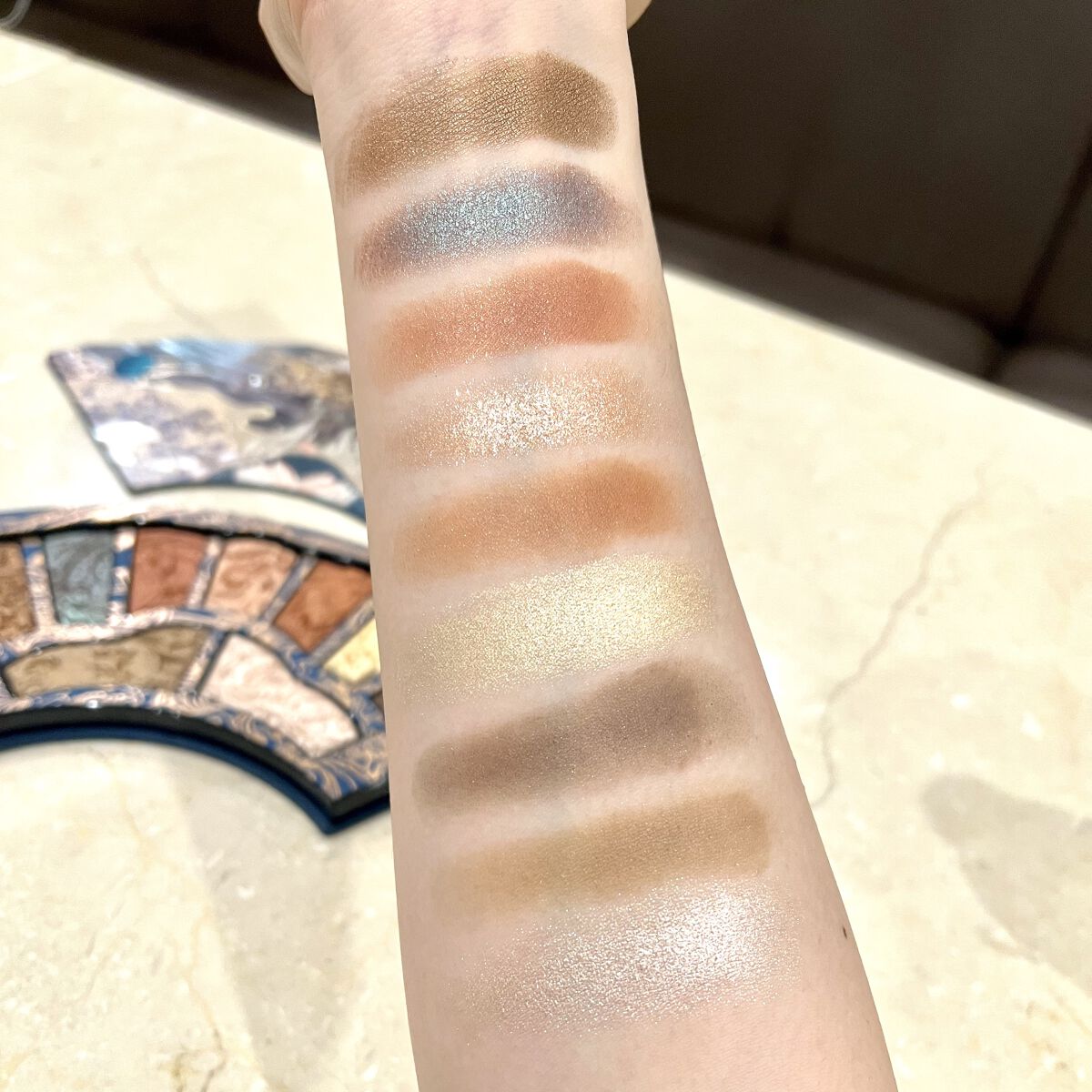 洛神賦アイシャドウパレット/花西子/マルチパレットを使ったクチコミ（3枚目）