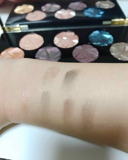 miru on LIPS 「万華鏡のような煌き…脱帽の一言…神です、ボビィブラウン様🤩とに..」(4枚目)