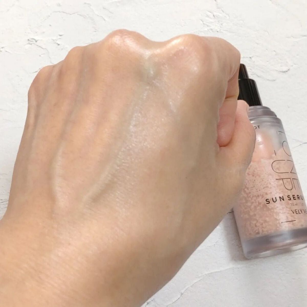 ビタミントーンアップサンセラム/VELY VELY/日焼け止めローションを使ったクチコミ(8枚目)