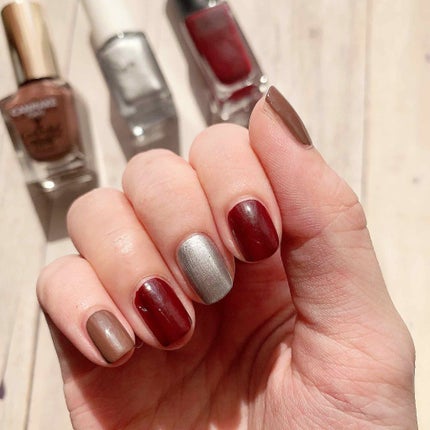 カラフルネイルズ/キャンメイク/マニキュアを使ったクチコミ(2枚目)