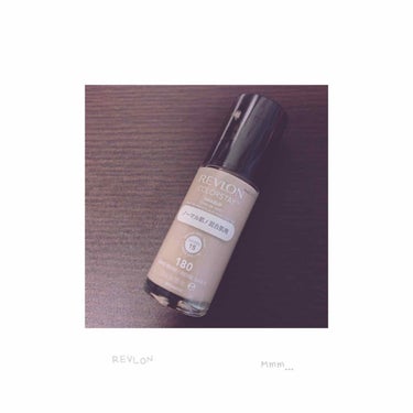 ✩REVLON

✩カラーステイ メイクアップ

✩ノーマル肌/混合肌 180

-------❁﻿ ❁﻿ ❁﻿-------
かなり前から使ってますが本当におすすめです！

普段乾燥肌なので小鼻などは