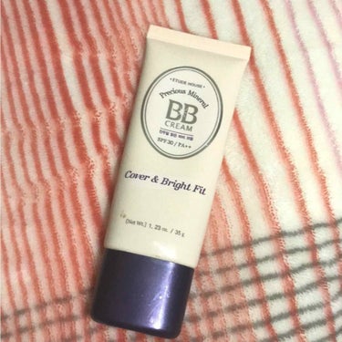 エチュードハウス 
プレシャスミネラル BBクリーム カバー＆プライドフィット SPF30/PA++  NB



よく使うコスメです😃

コスパよくて、伸びもよく、そしてカバー力もあります！

しかし