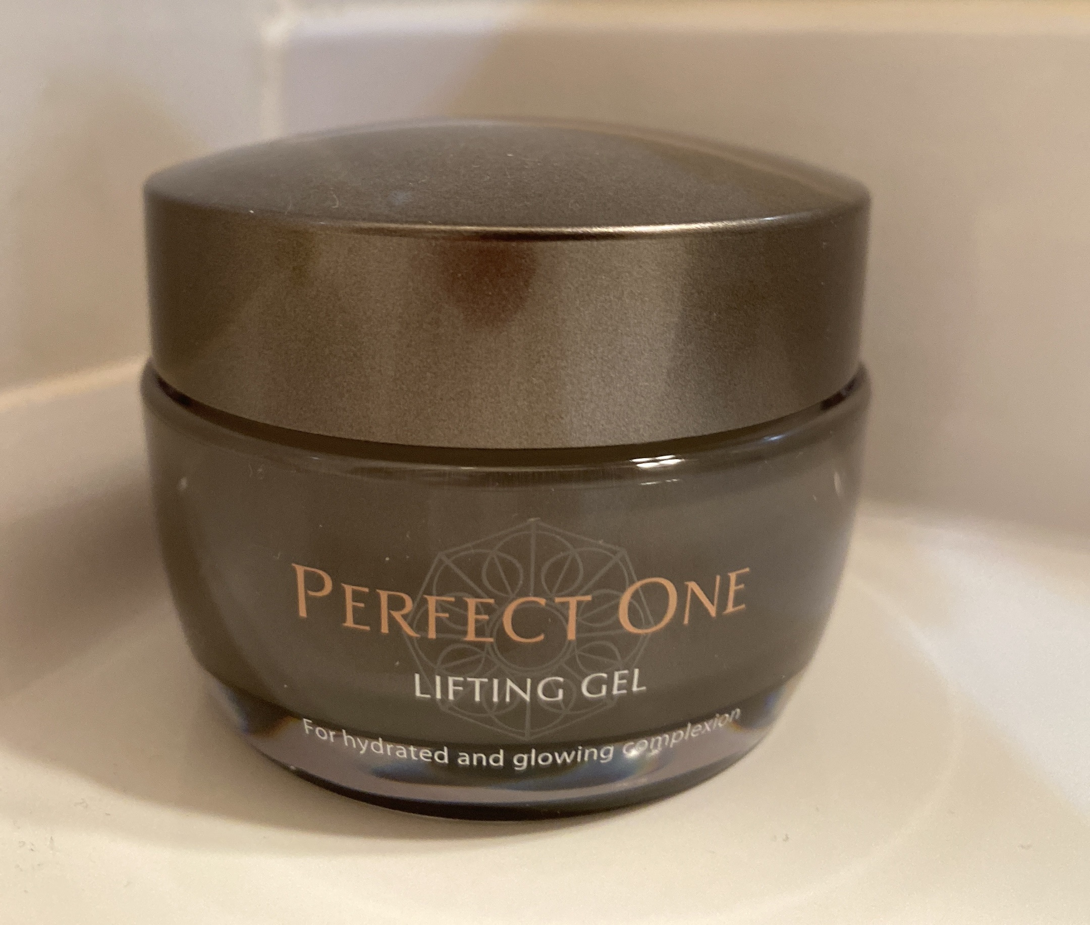 パーフェクトワン リフティングジェル/パーフェクトワン/オールインワン化粧品を使ったクチコミ（1枚目）