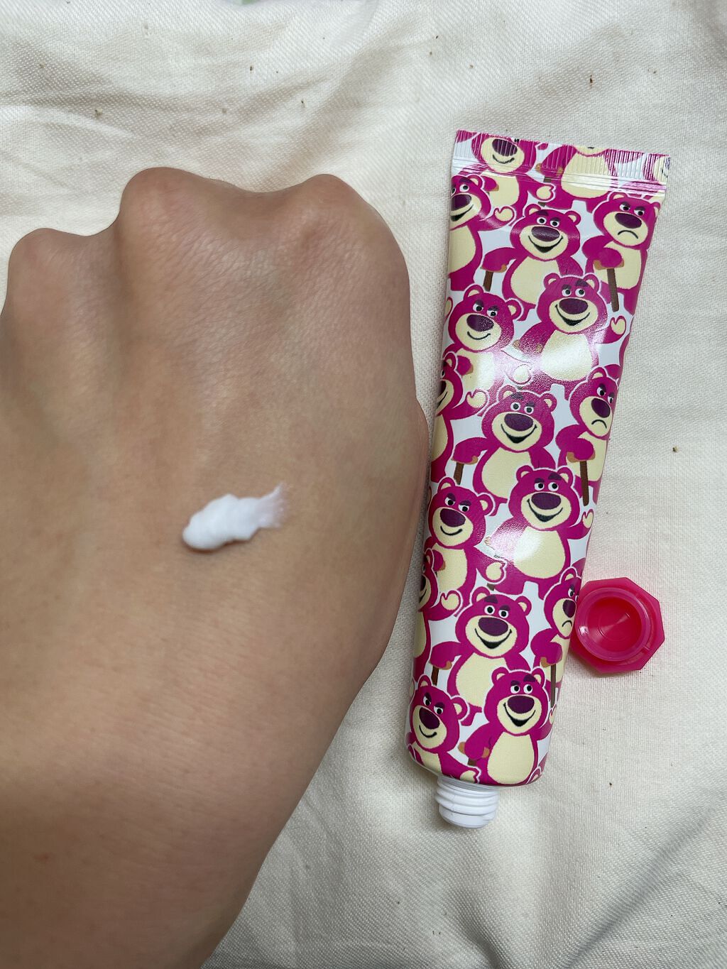 パラベンフリー・ミネラルオイルフリーハンドクリーム/IT'S DEMO/ボディグッズを使ったクチコミ（3枚目）