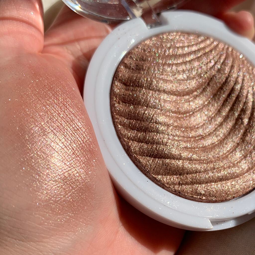 YOU GROW GIRL BAKED HIGHRIGHTER/J. Cat Beauty/パウダーハイライトを使ったクチコミ(3枚目)