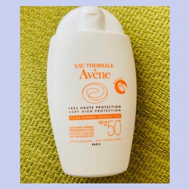 【Avene ミネラルフルイドUV】
【キュレル UVエッセンス】

敏感肌用日焼け止めの比較です！☀️☀️


最近肌荒れをしてしまって皮膚科に通院しているのですがスキンケア商品を見直し、敏感肌用のも