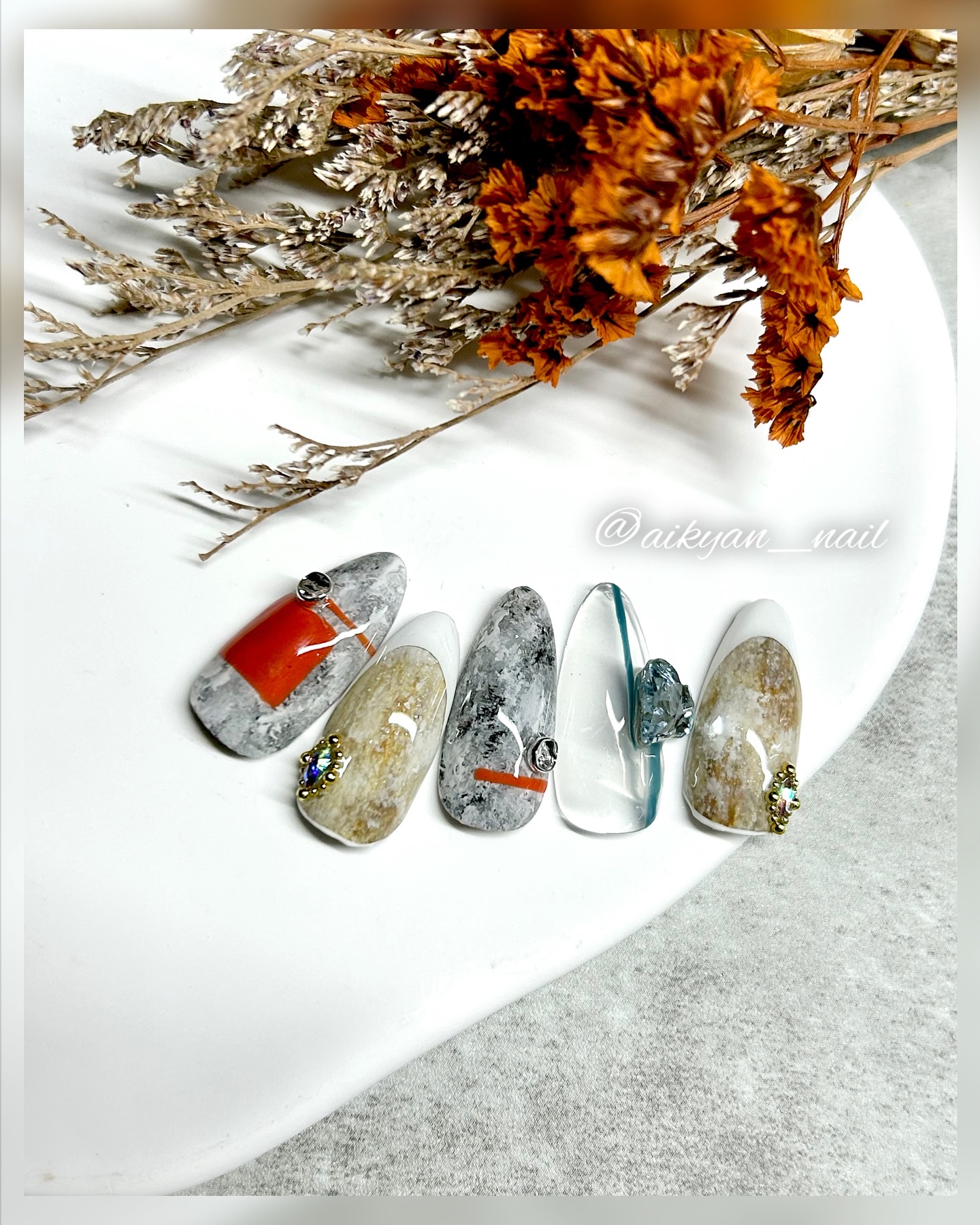 キャンティーシルバー/キラネイル/ネイルチップ・パーツを使ったクチコミ（3枚目）