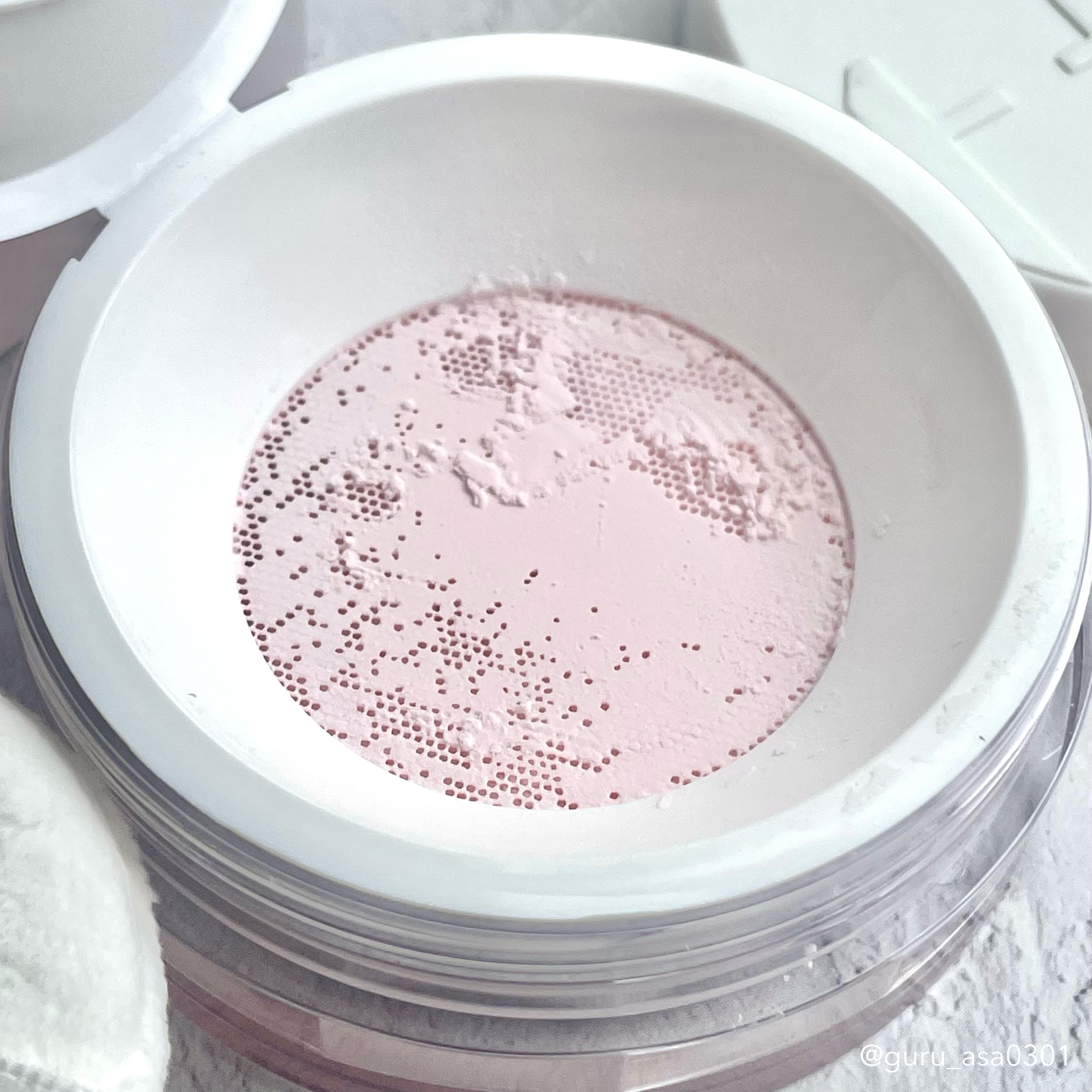 トランスルーセントセットフィニッシングパウダー/TFIT/ルースパウダーを使ったクチコミ（3枚目）