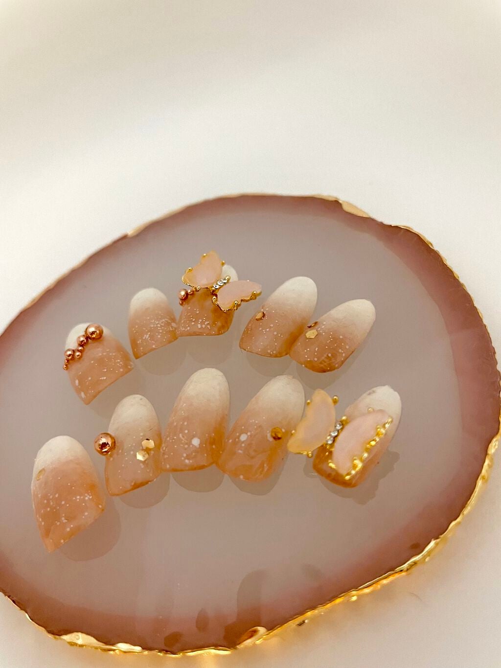 カラフルネイルズ/キャンメイク/マニキュアを使ったクチコミ(4枚目)