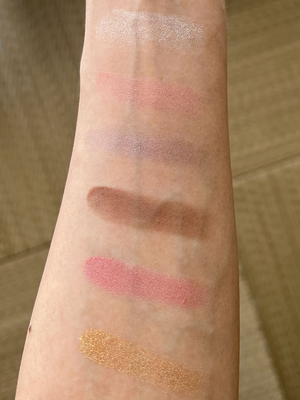 プリズマティックラスター アイシャドウパレット/RMK/アイシャドウパレットを使ったクチコミ(4枚目)