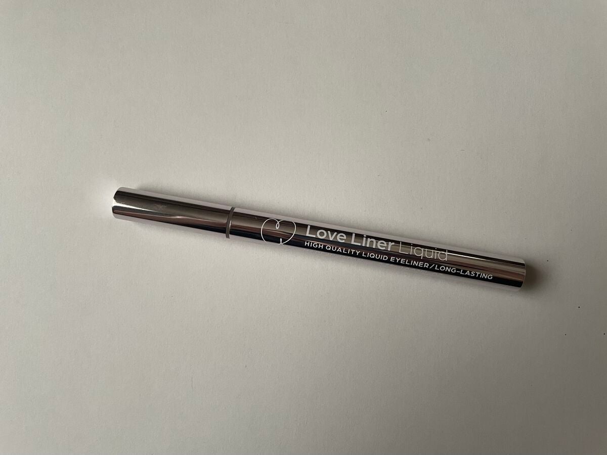 リキッドアイライナーR4/ラブ・ライナー/リキッドアイライナーを使ったクチコミ(1枚目)
