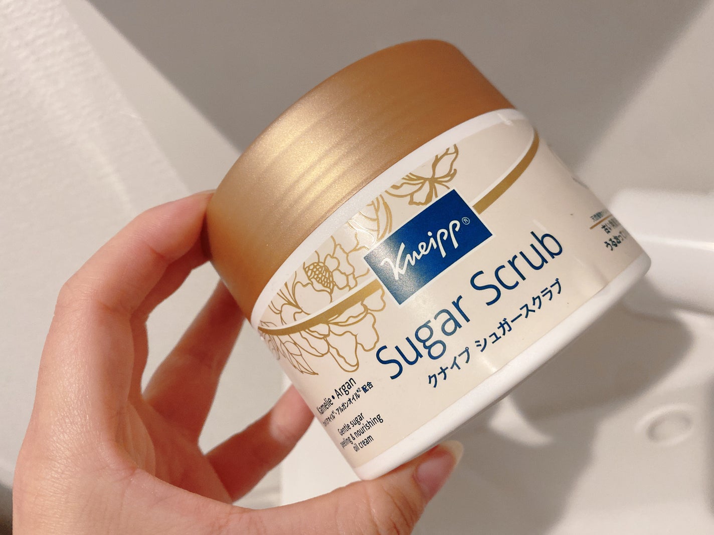 クナイプ シュガースクラブ カメリア&アルガン/クナイプ/ボディスクラブを使ったクチコミ(1枚目)