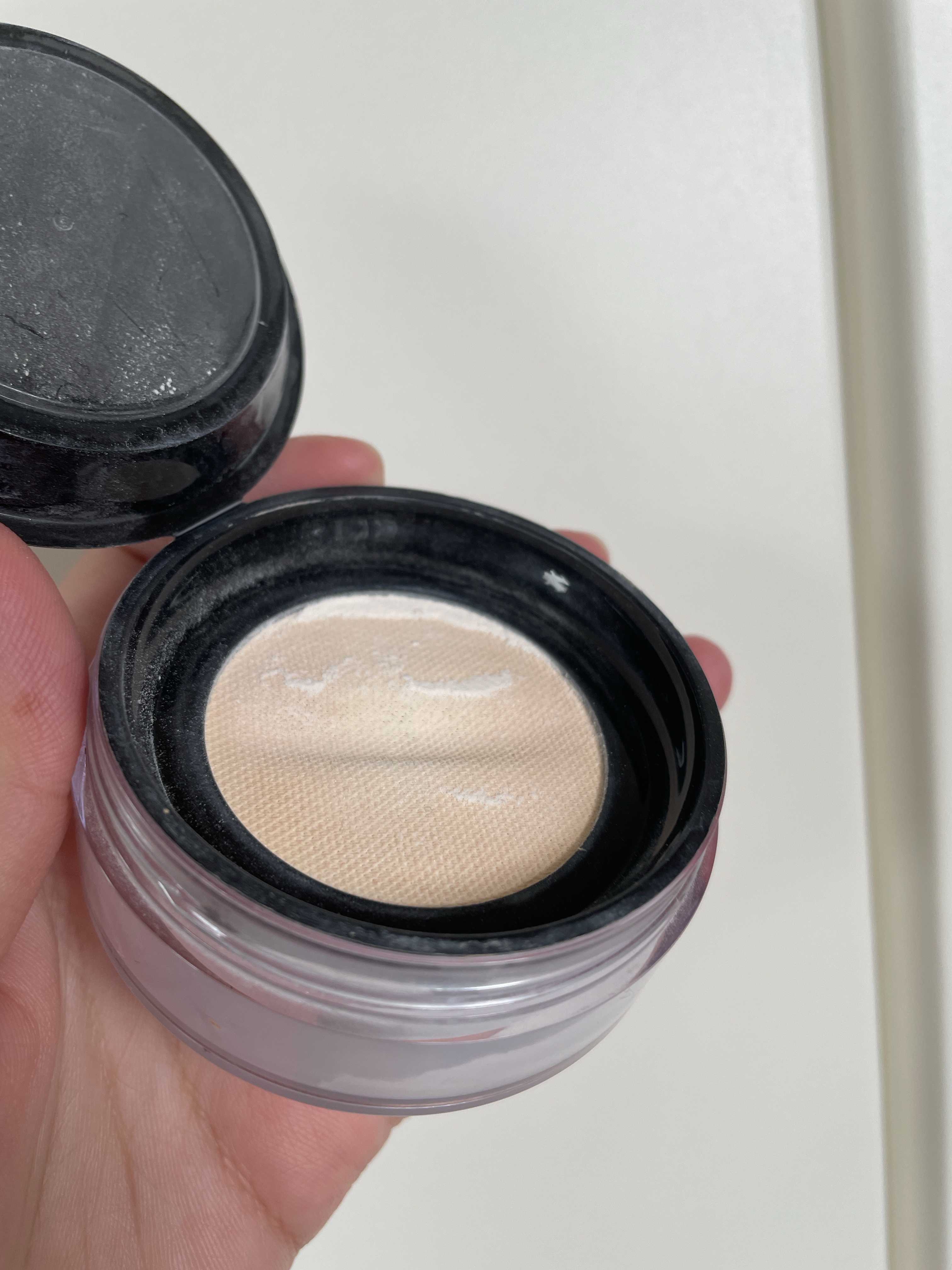 ライトリフレクティングセッティングパウダー ルース N 02383/NARS/ルースパウダーを使ったクチコミ（3枚目）