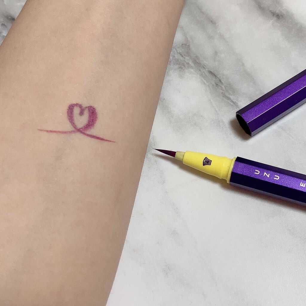 EYE OPENING LINER/UZU BY FLOWFUSHI/リキッドアイライナーを使ったクチコミ(2枚目)