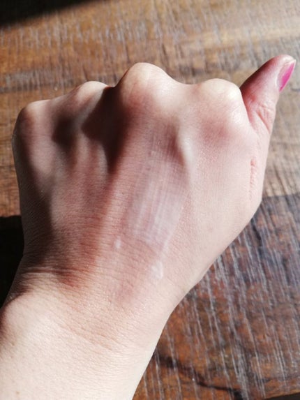 M on LIPS 「毛穴皮脂くずれに悩むまくるわたしの㊙コスメを紹介します…ありと..」(4枚目)