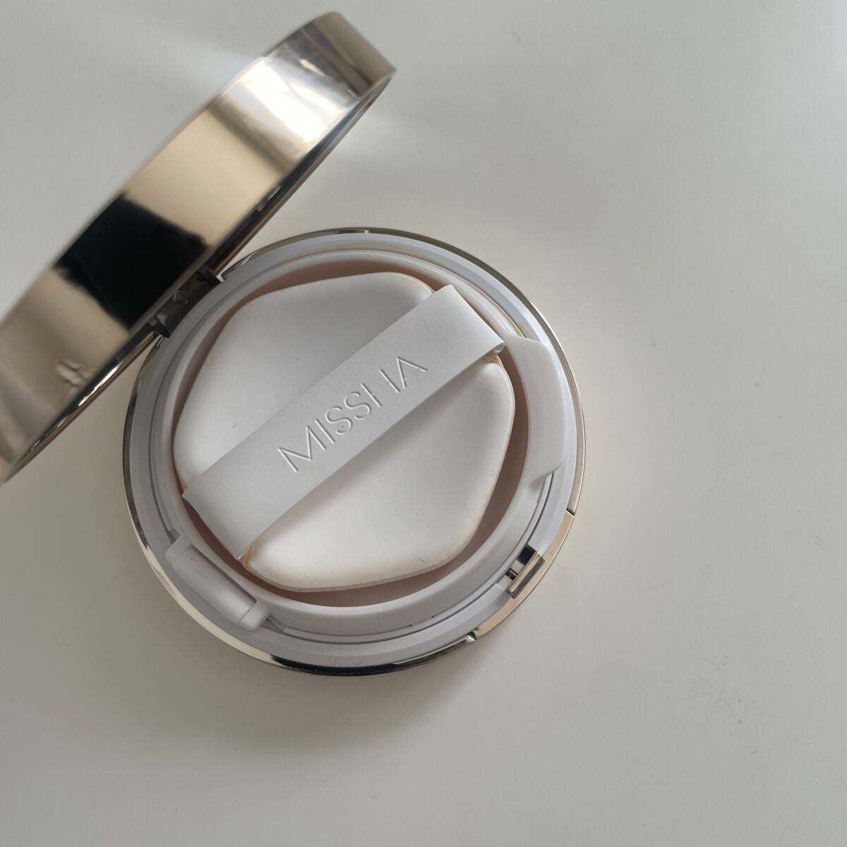 グロウ クッション ライト <ライトタイプ>/MISSHA/クッションファンデーションを使ったクチコミ(2枚目)