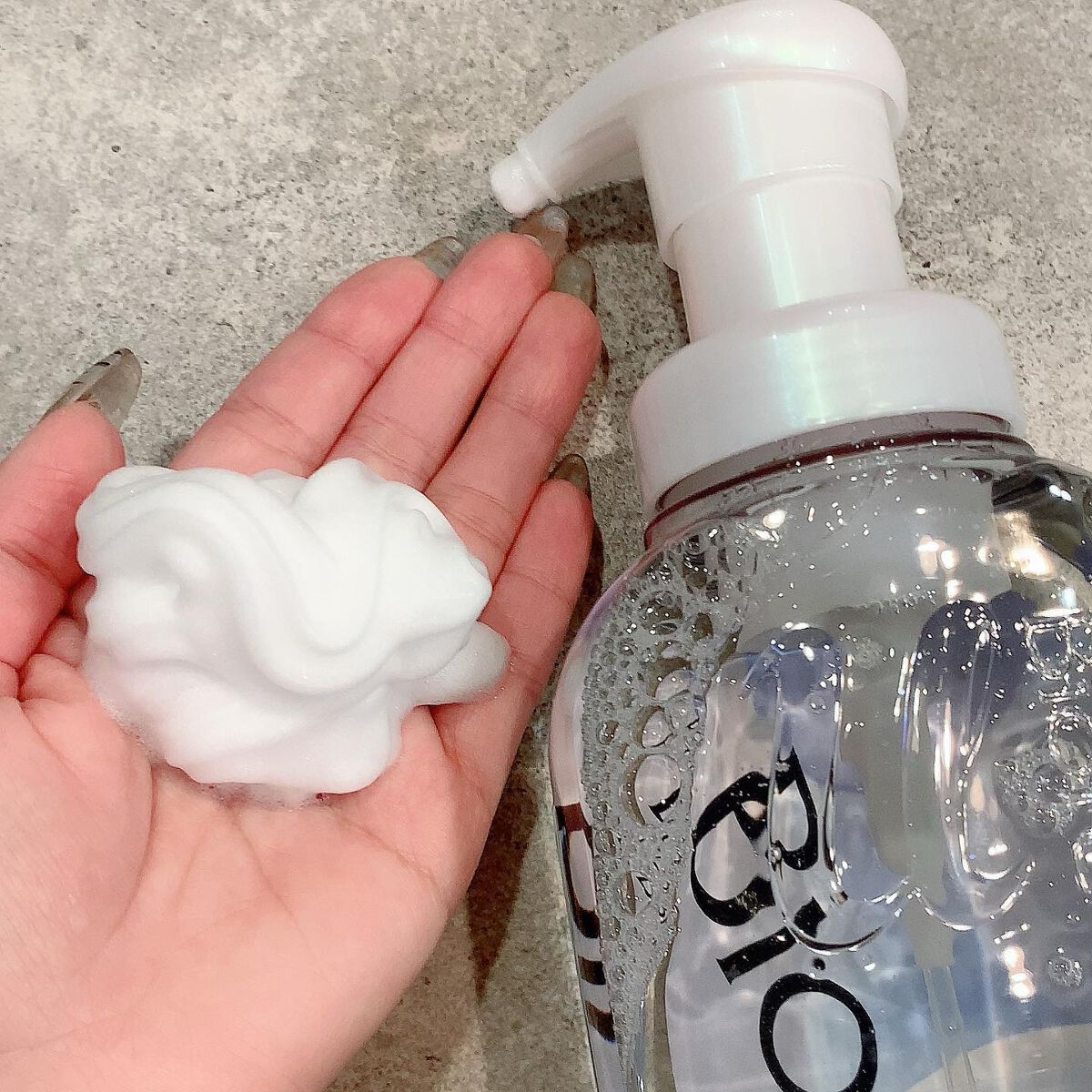 ザ ボディ 泡タイプ ピュアリーサボンの香り/ビオレu/ボディソープを使ったクチコミ（2枚目）