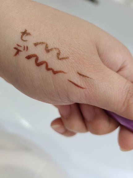 「密着アイライナー」ショート筆リキッド/デジャヴュ/リキッドアイライナーを使ったクチコミ(2枚目)