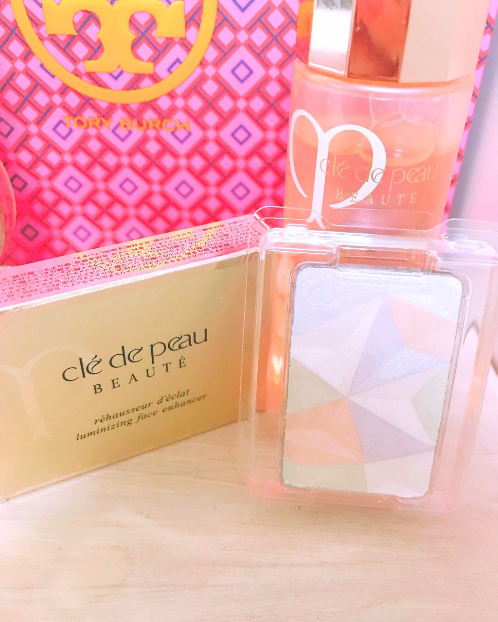 クレ・ド・ポー ボーテ レオスールデクラ/クレ・ド・ポー ボーテ/パウダーハイライトを使ったクチコミ(1枚目)