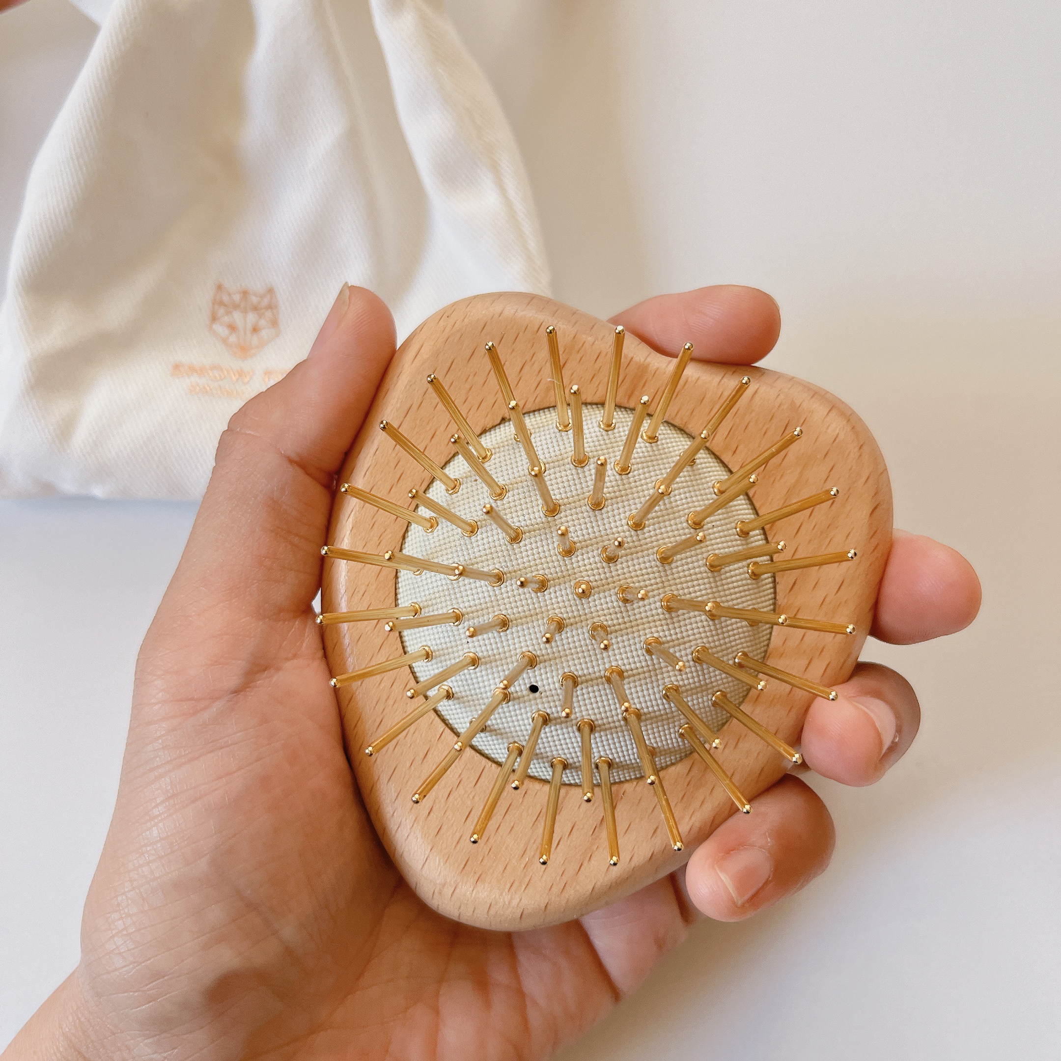 プレミアム FOX カッサ ウッド ミニハート ヘアブラシ/SNOW FOX SKINCARE/ヘアブラシを使ったクチコミ（2枚目）