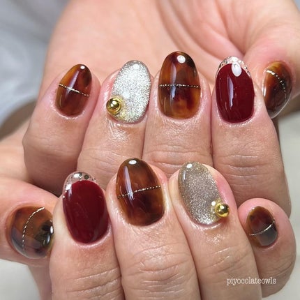 ぴよこれいと  あうるす on LIPS 「オーダーべっこうとボルドー。ザ秋ですねー!!ボルドー大人気‼️..」(2枚目)