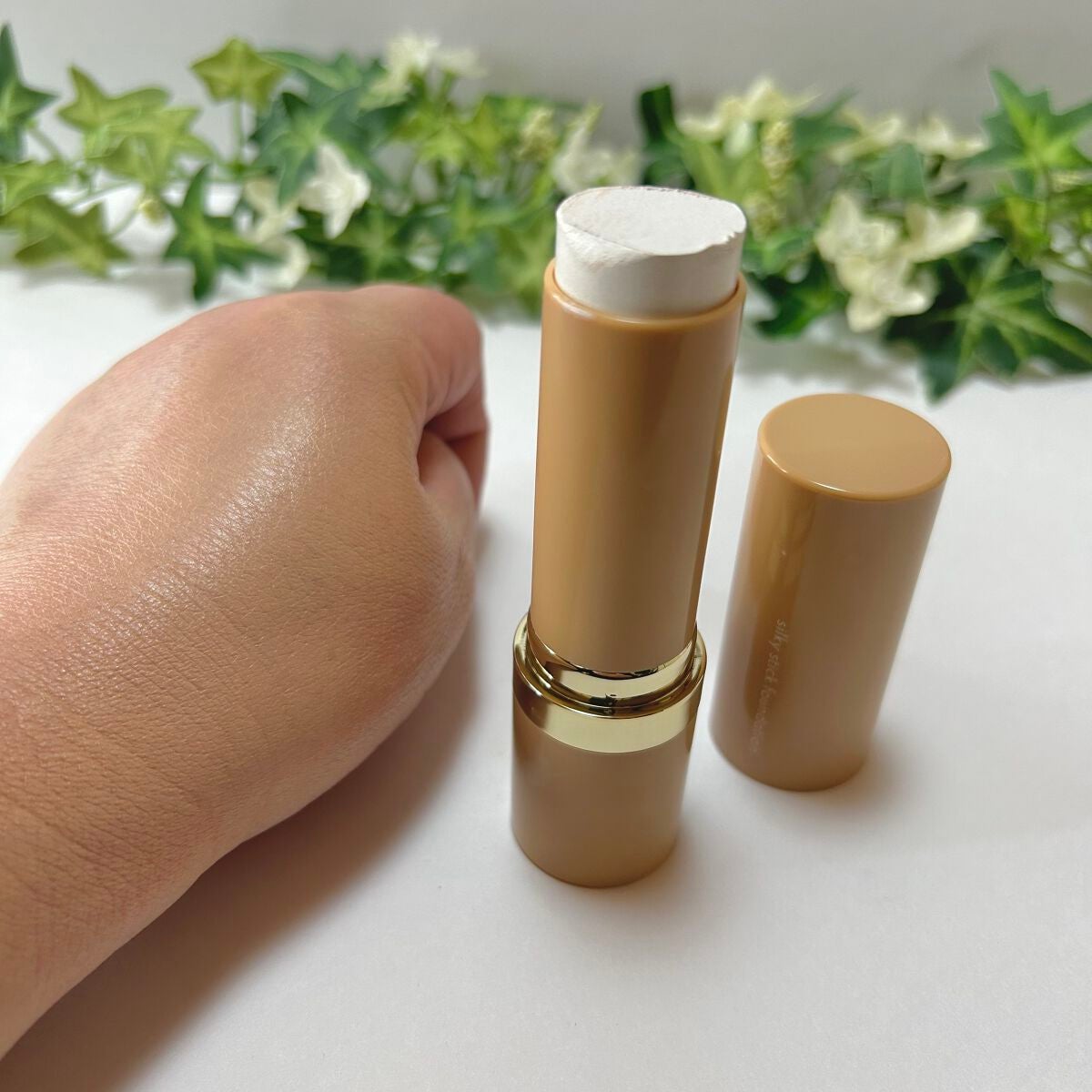 シルキースティックファンデーション/KAMIKA/その他ファンデーションを使ったクチコミ(4枚目)