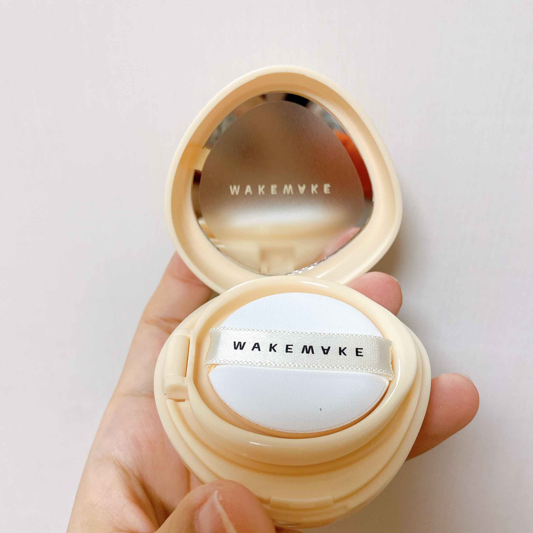 ウォーターグロウコーティングクッション/wakemake/クッションファンデーションを使ったクチコミ（2枚目）