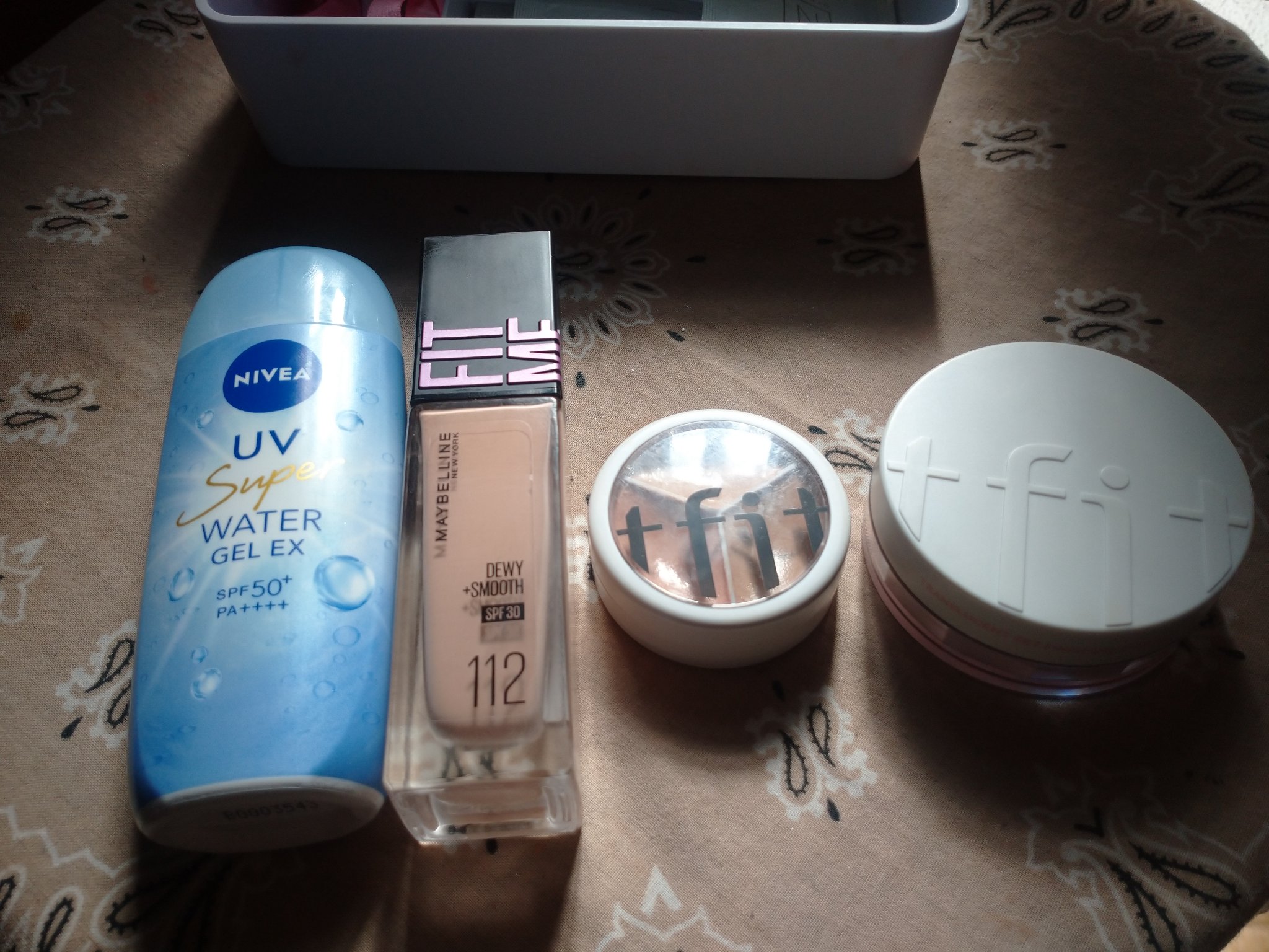 フィットミー リキッド ファンデーション DN 112/MAYBELLINE NEW YORK/リキッドファンデーションを使ったクチコミ（1枚目）