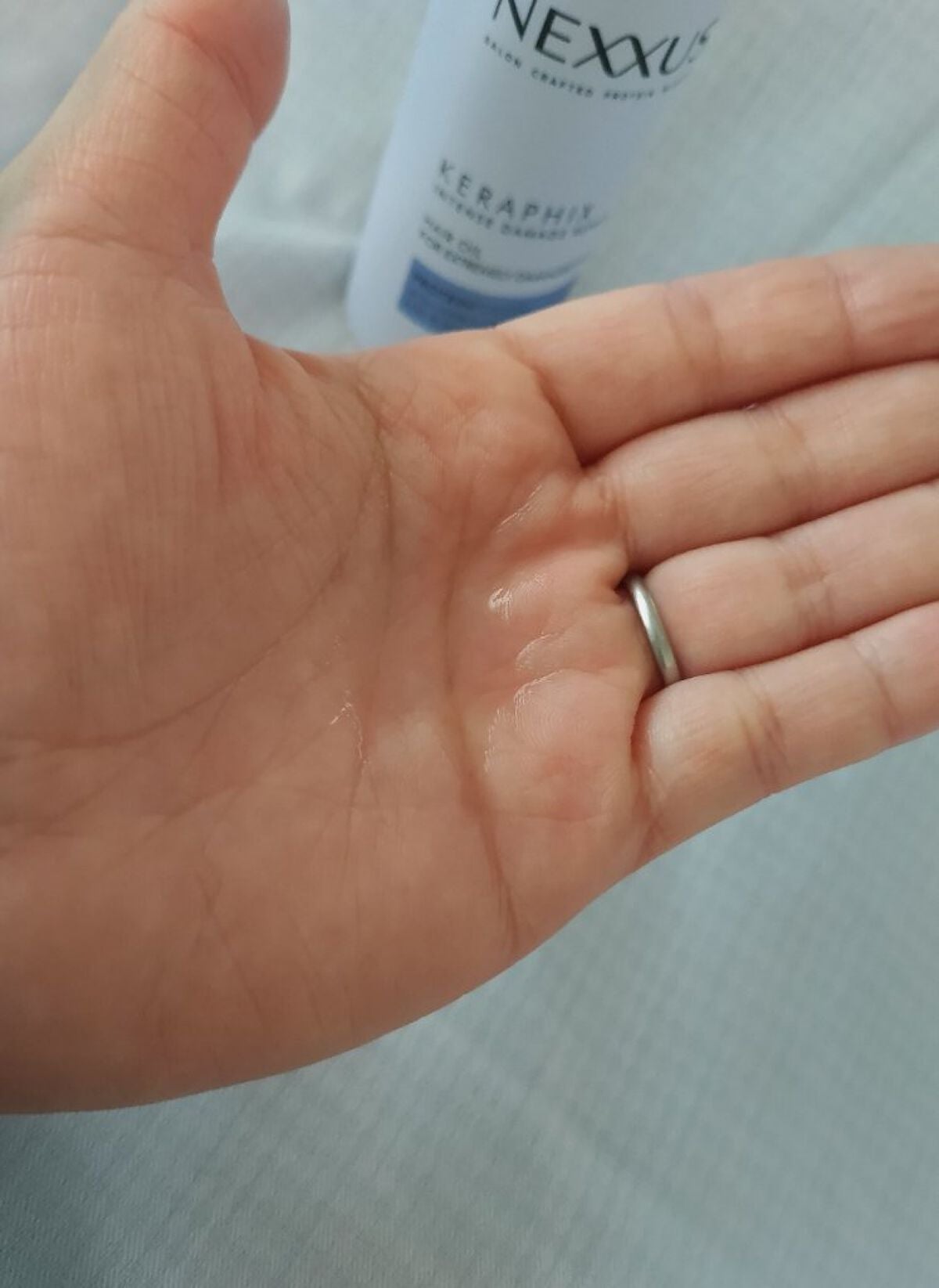 ネクサス インテンスダメージリペア 洗い流さないトリートメントオイル/NEXXUS(ネクサス)/ヘアオイルを使ったクチコミ(4枚目)