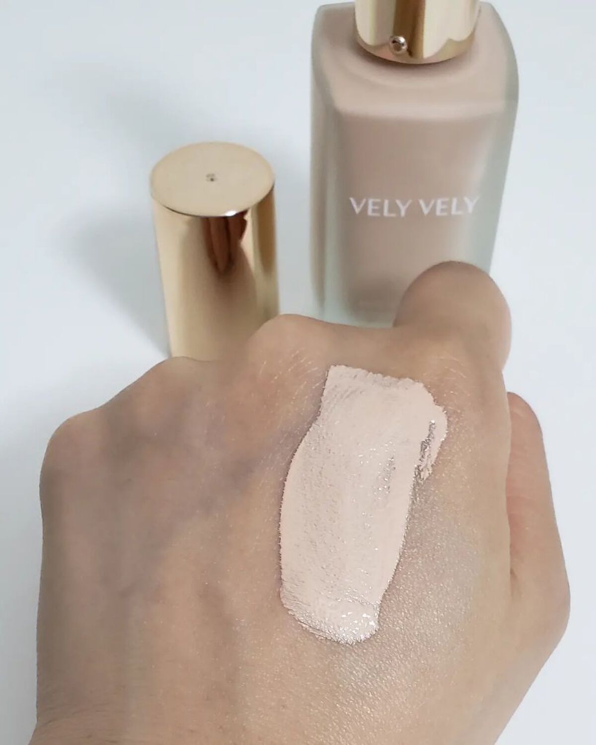 水分アンプルファンデーション/VELY VELY/リキッドファンデーションを使ったクチコミ(5枚目)