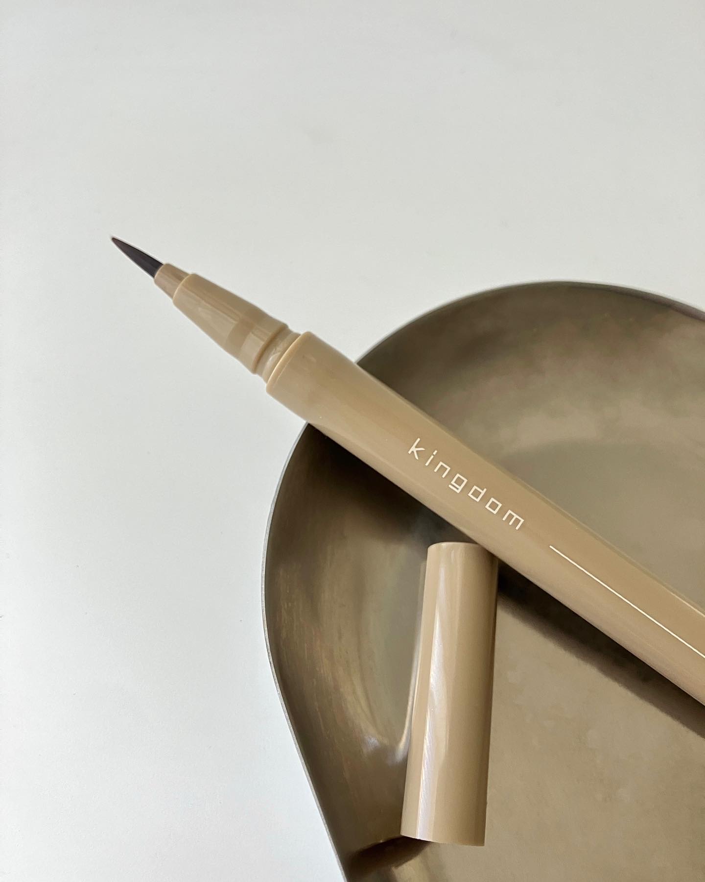 キングダム リキッドアイライナーR1 ラテブラウン/キングダム/リキッドアイライナーを使ったクチコミ（1枚目）