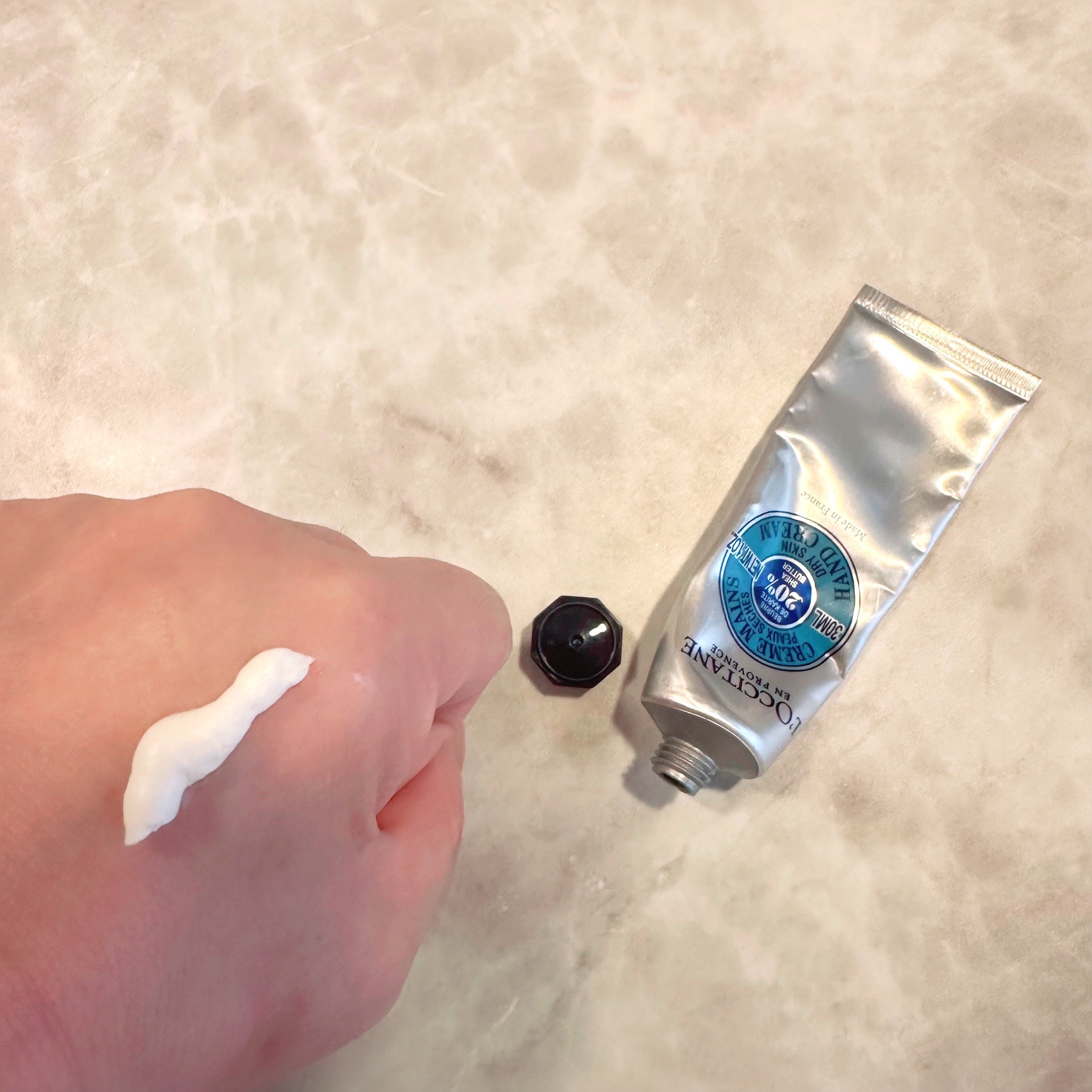 シア ハンドクリーム/L'OCCITANE/ハンドクリームを使ったクチコミ（2枚目）