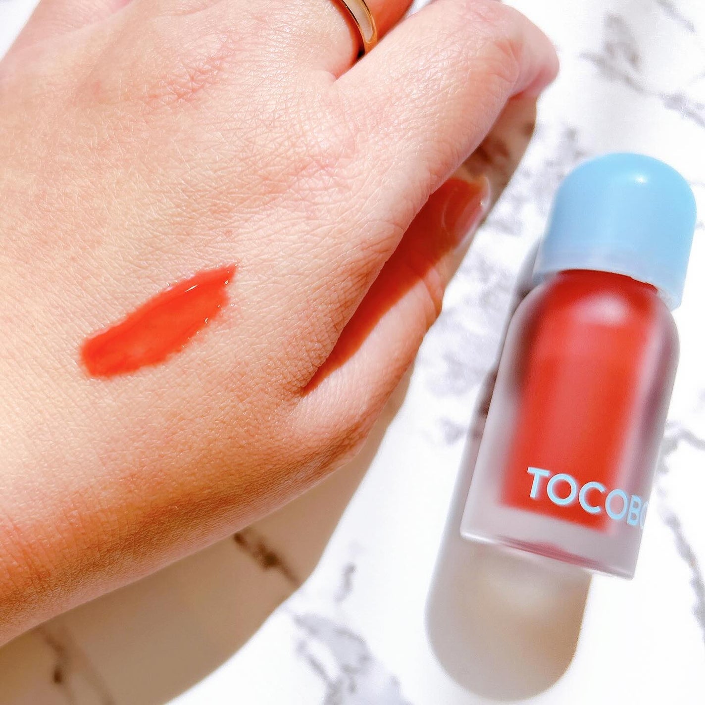 ジューシーベリープランピングリップオイル/TOCOBO/リップグロスを使ったクチコミ(2枚目)