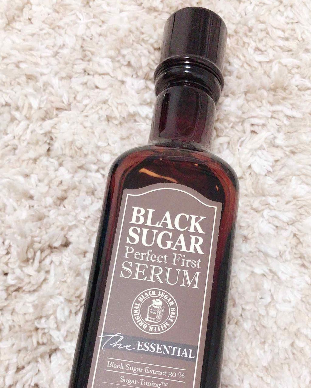 ブラックシュガー パーフェクト ファーストセラム  ザ・エッセンシャル/SKINFOOD/美容液を使ったクチコミ（1枚目）