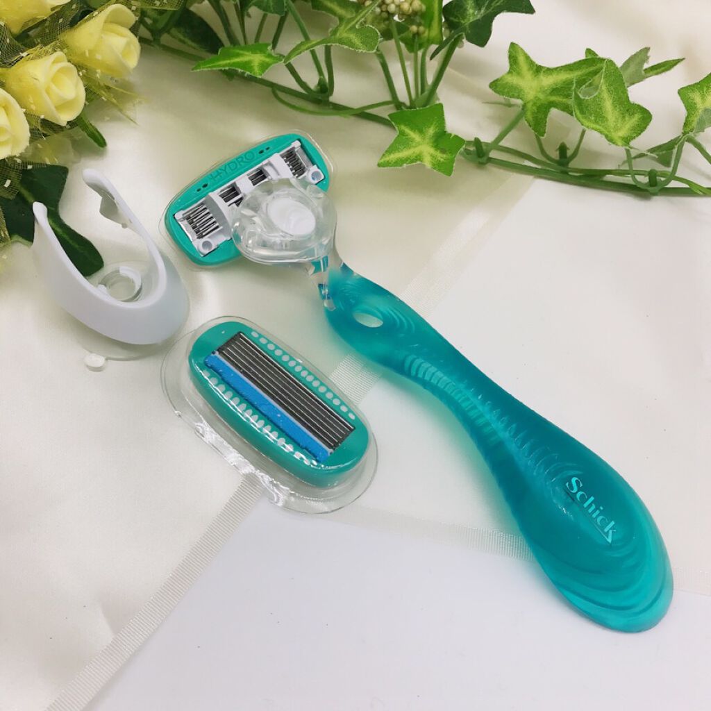 ハイドロシルク 敏感肌用 ホルダー (刃付き+替刃1コ)/ハイドロシルク/シェーバーを使ったクチコミ(2枚目)