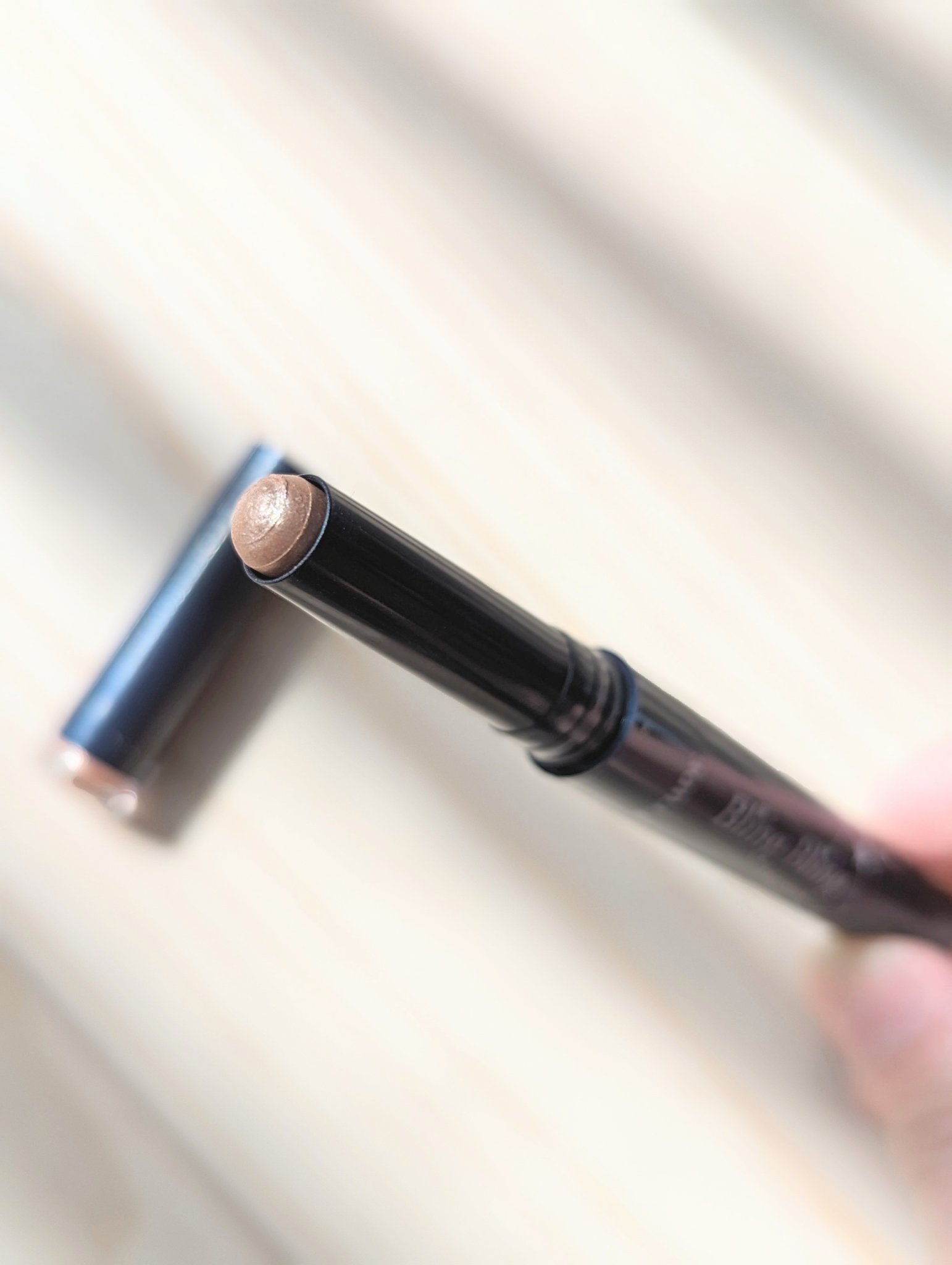 キラキラ アイシャドウ/ETUDE/スティックアイシャドウを使ったクチコミ（2枚目）