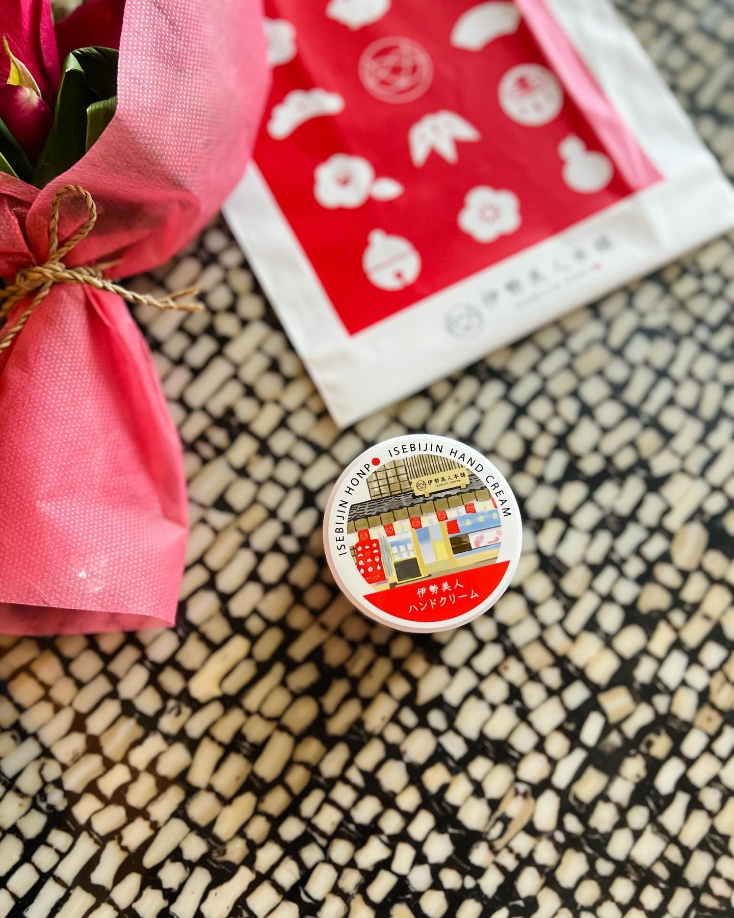 伊勢美人ハンドクリーム/伊勢美人本舗/ハンドクリームを使ったクチコミ（1枚目）