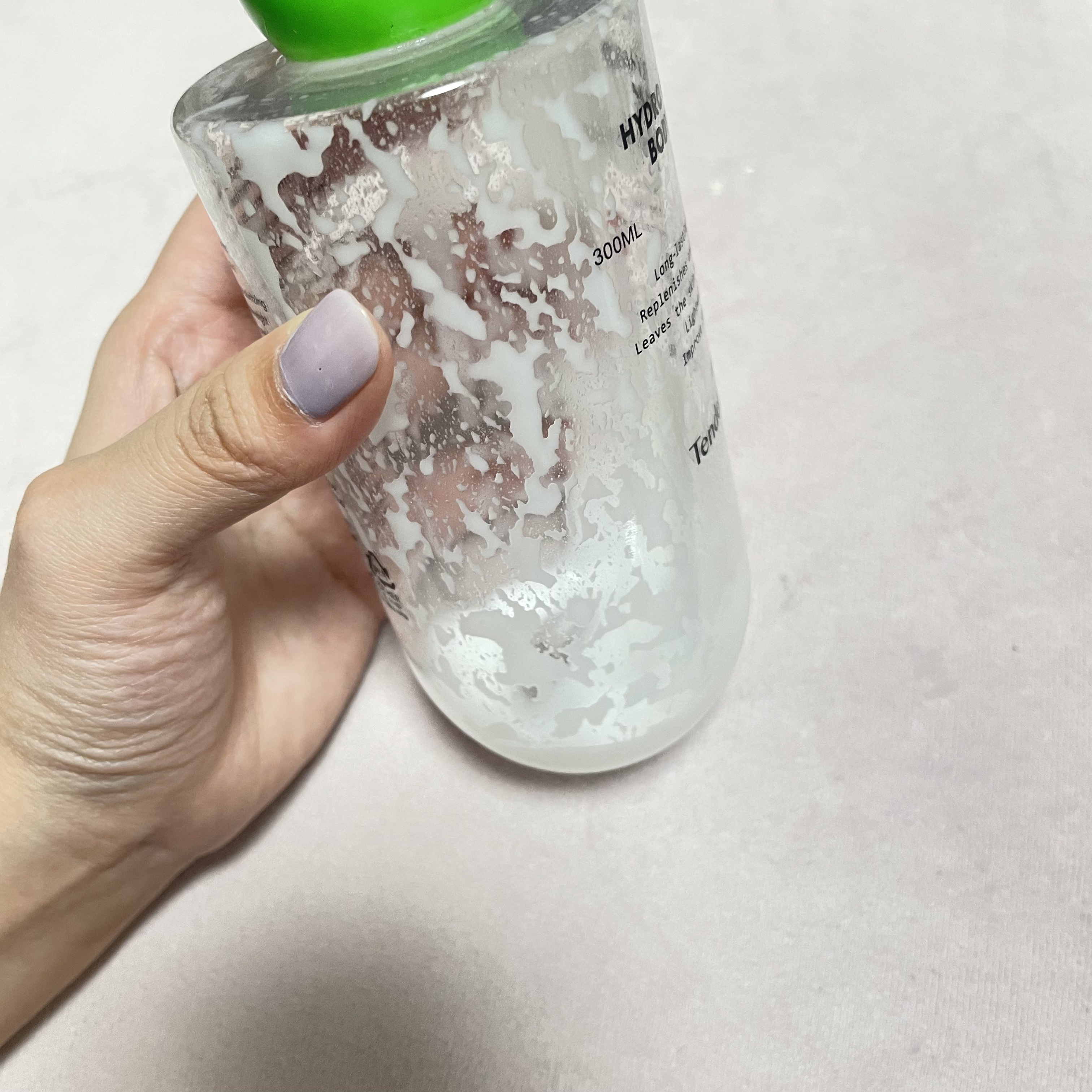 HYDRO PERFUMED BODY CREAM/Tender garden/ボディクリームを使ったクチコミ（3枚目）