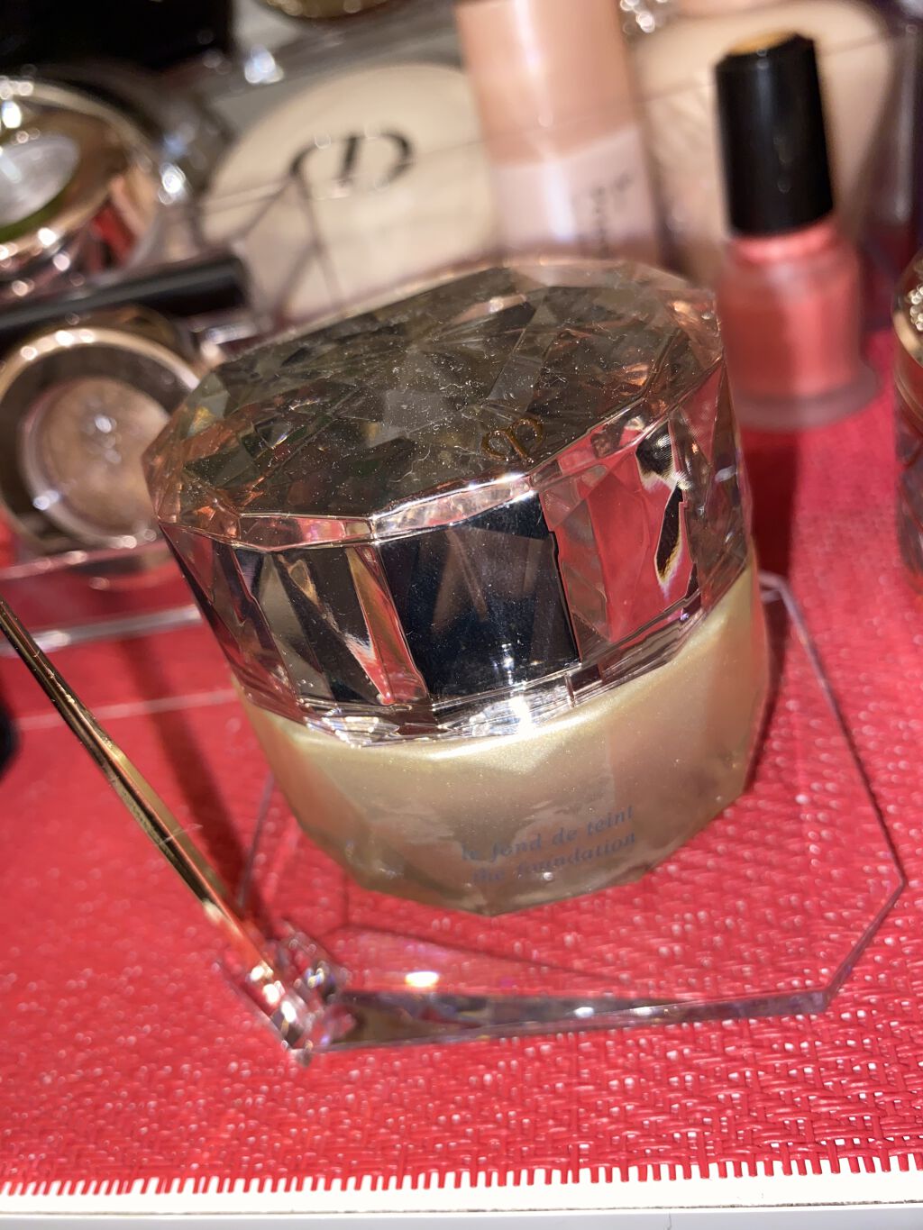 ル・フォンドゥタン/クレ・ド・ポー ボーテ/クリーム・エマルジョンファンデーションを使ったクチコミ（1枚目）