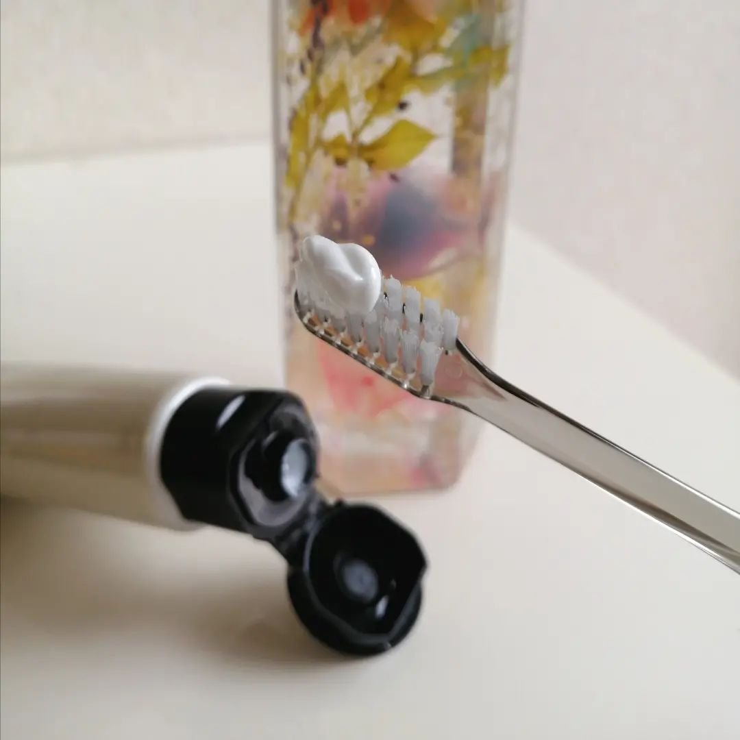 歯磨き堂 薬用ホワイトニングペースト プレミアム/歯磨き堂/歯磨き粉を使ったクチコミ（2枚目）