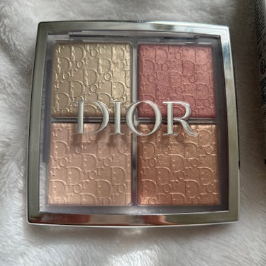 Dior ディオール バックステージ フェイス グロウ パレットのクチコミ「太陽光に当たると本当に綺麗です..」（1枚目）