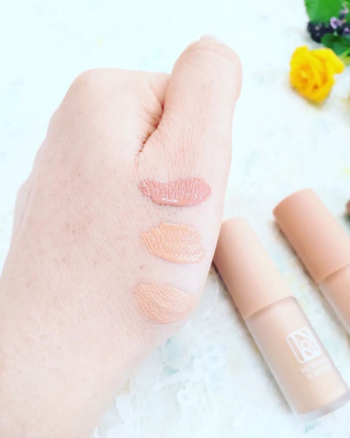 リキッドプライマーアイシャドウ/cos:mura/リキッドアイシャドウを使ったクチコミ(2枚目)