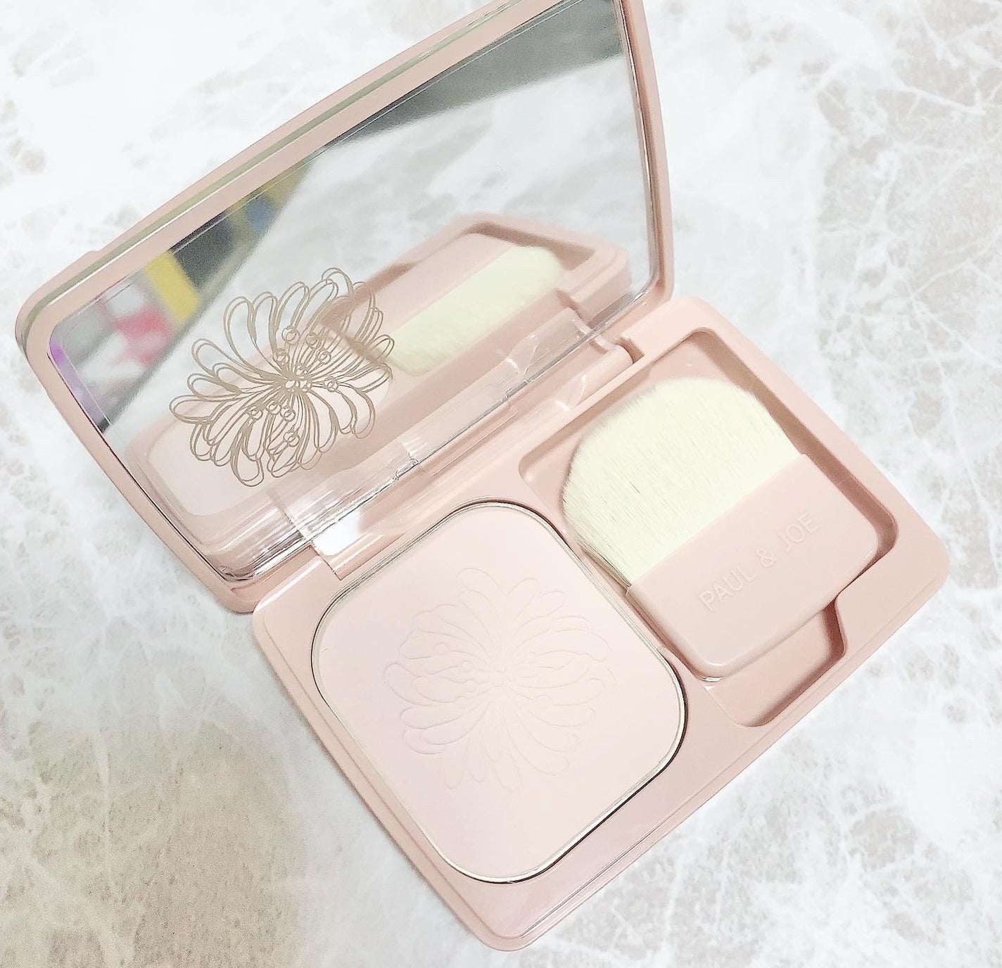 ヴェール ファンデーション N/PAUL & JOE BEAUTE/パウダーファンデーションを使ったクチコミ(2枚目)