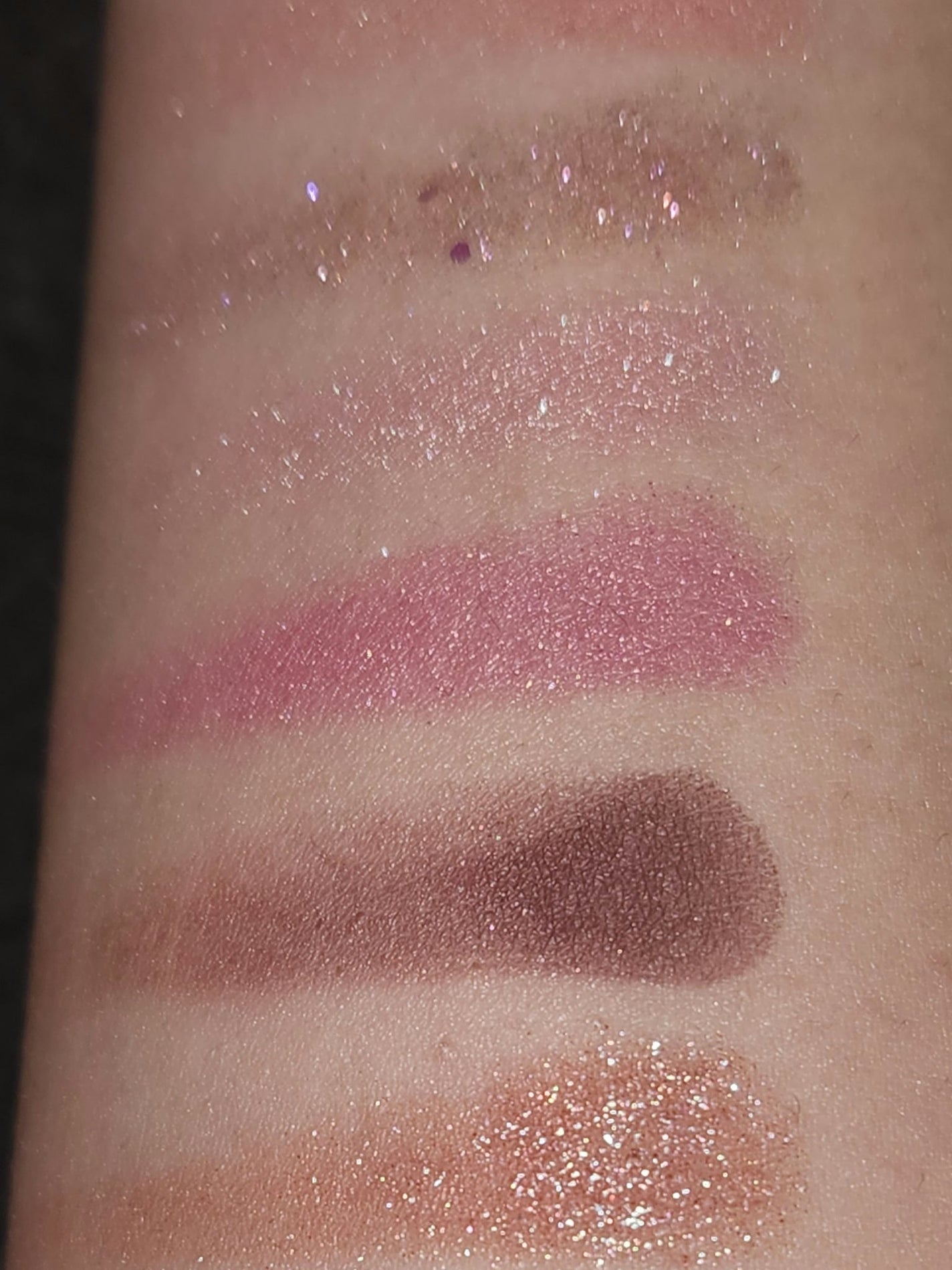 グリッターペディアアイパレット/unleashia/アイシャドウパレットを使ったクチコミ(6枚目)