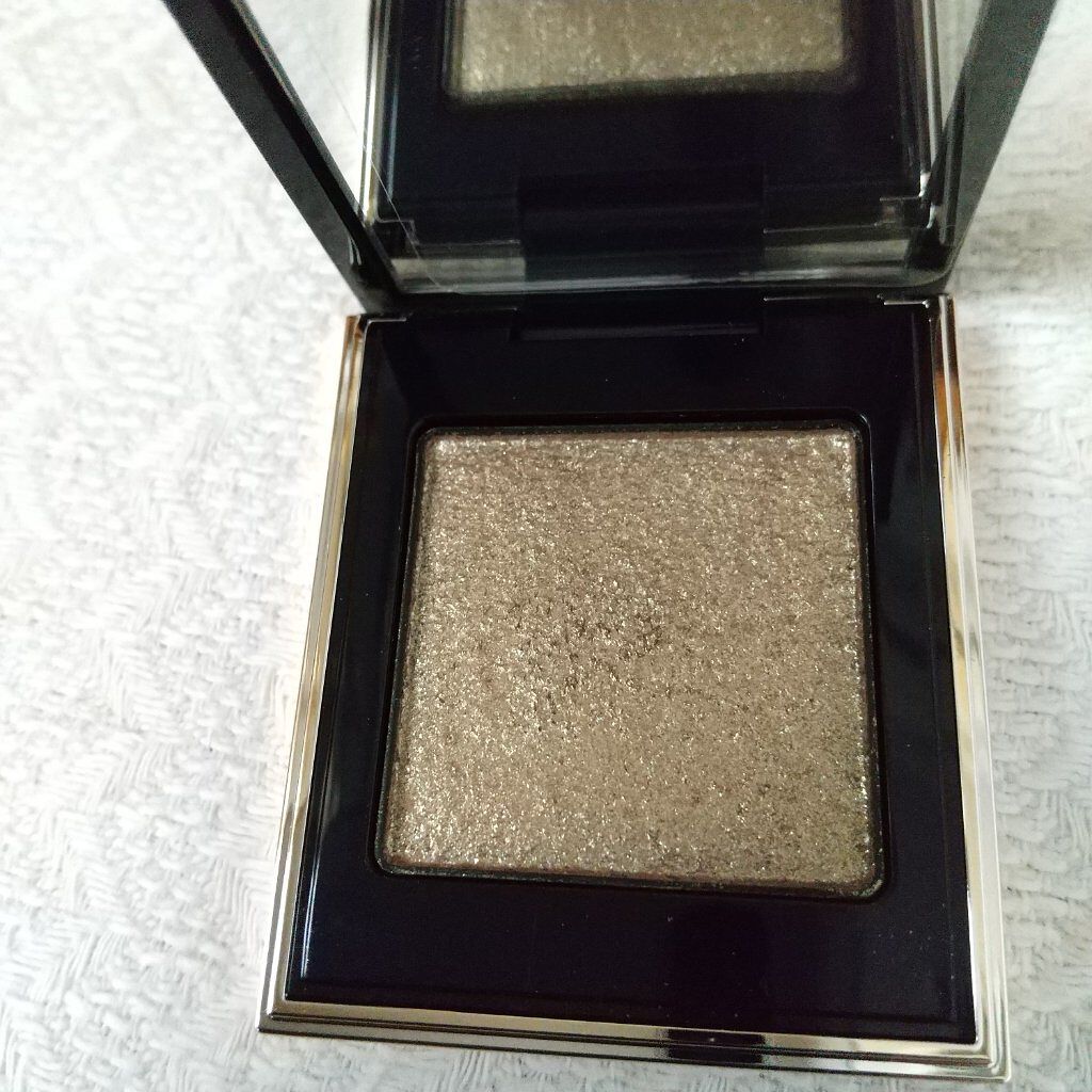 クラッシュドオイル インフューズド グロス 06 フリースタイル/BOBBI BROWN/リップグロスを使ったクチコミ（2枚目）