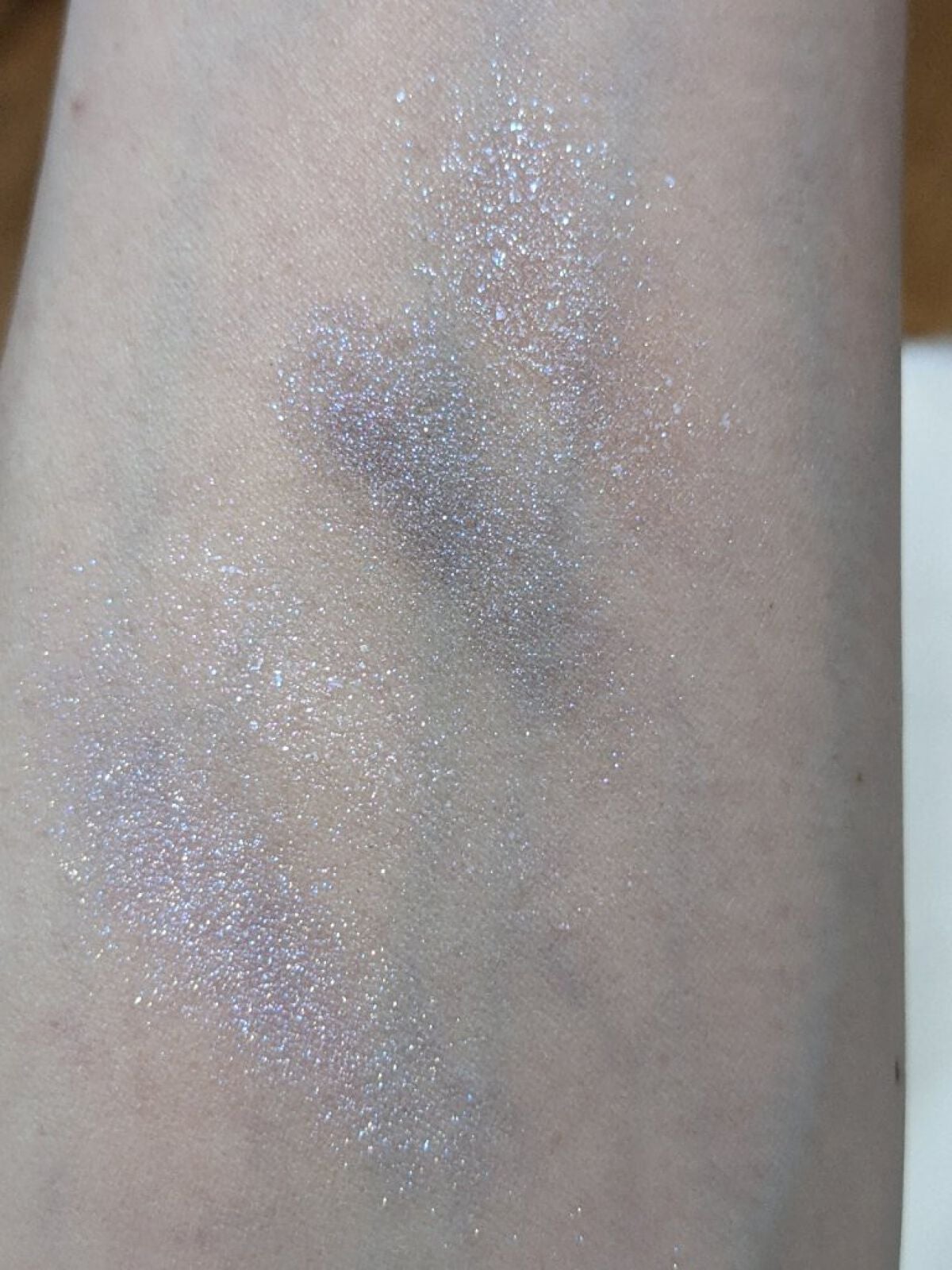 エレクトリックショックアイズ /KATE/アイシャドウパレットを使ったクチコミ(4枚目)