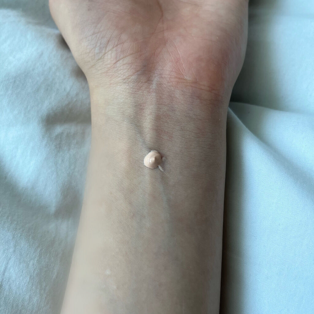 ボーン ディス ウェイ グロウ モイスチュアライジング メイクアップ プライマー/Too Faced/化粧下地を使ったクチコミ（2枚目）