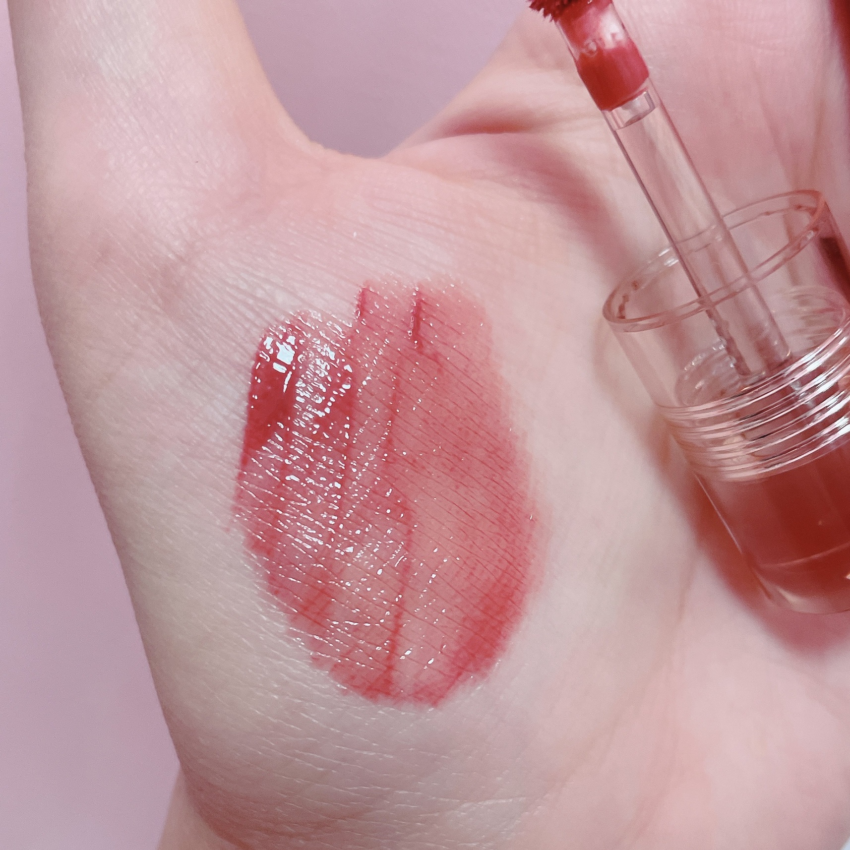 ミニュム バブリップ ジューシーティント 01 生まれたて うぶピーチ/minum/リップティントを使ったクチコミ（3枚目）