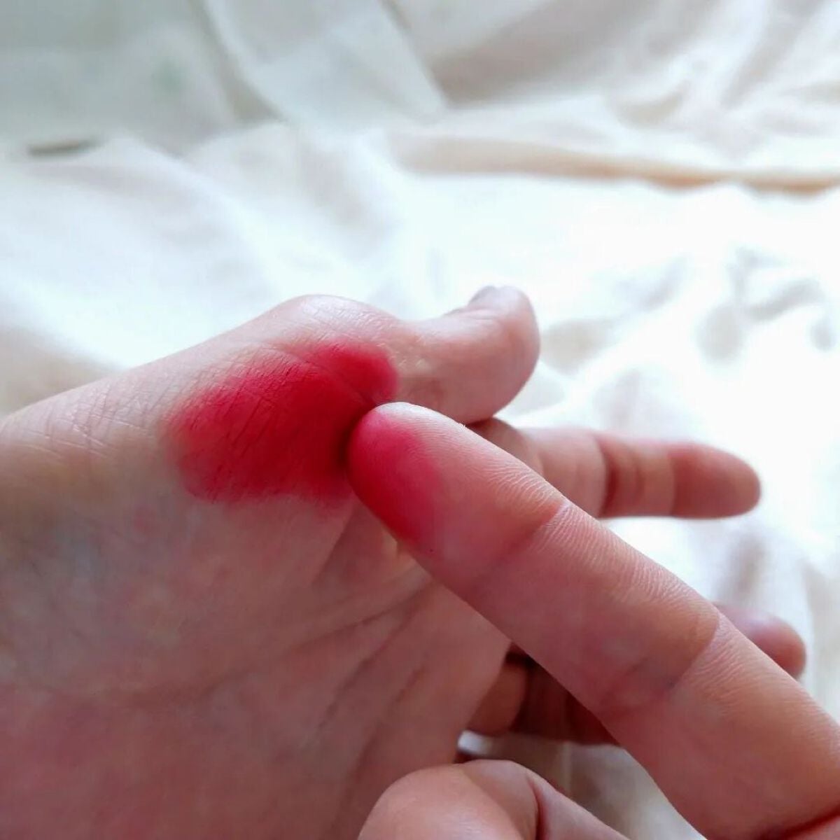 フェザーマットリップスティック/INTO U/口紅を使ったクチコミ(5枚目)