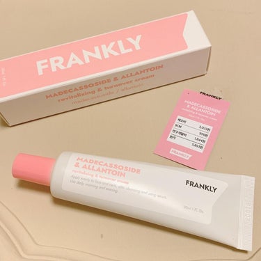 Frankly マデカソサイド&アラントインクリームのクチコミ「化粧品研究員達が直接作るブランド
#FRANKLY ⸝⸝⸝⸝ 

肌悩みのための効果・使用感を.....」（1枚目）
